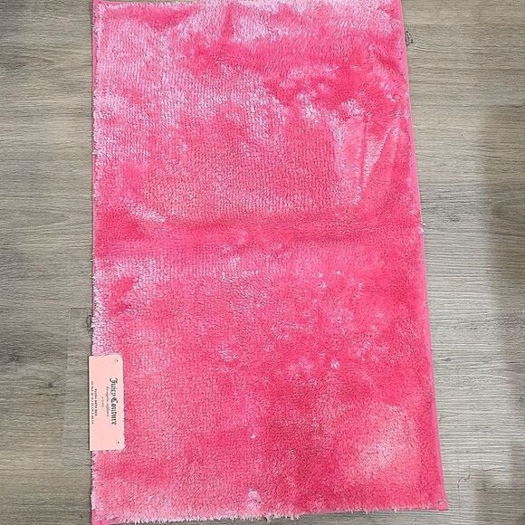 Juicy Couture Home Plush Bath Rug- Candy Pink - Picture 3 of 6